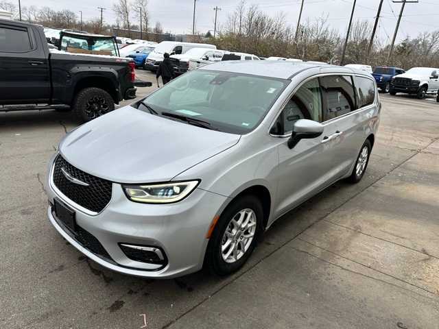 Thumbnail: 2023 Chrysler Pacifica - 15