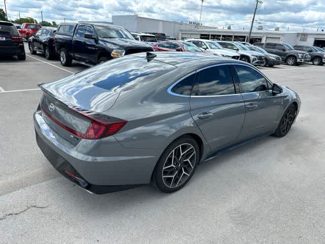 Thumbnail: 2022 Hyundai Sonata - 22