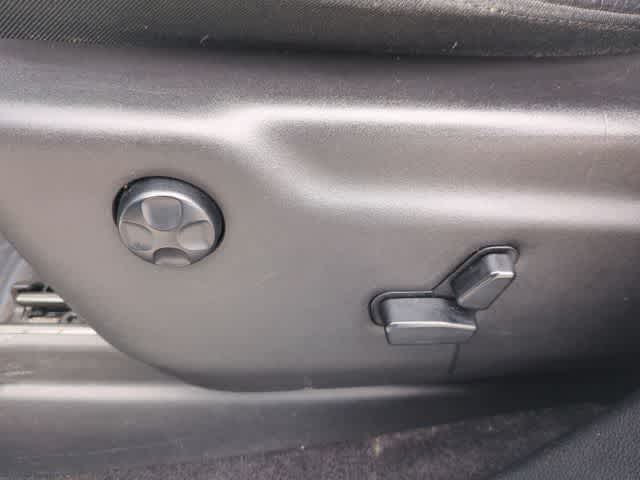 Thumbnail: 2018 Jeep Grand Cherokee - 17