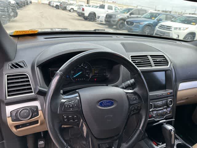 Thumbnail: 2017 Ford Explorer - 6