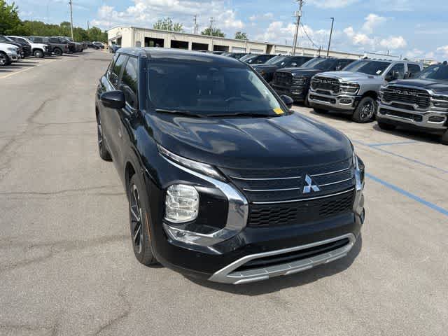 Thumbnail: 2025 Mitsubishi Outlander - 28