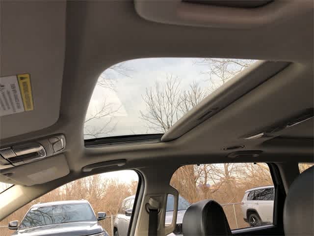 Thumbnail: 2022 Kia Telluride - 13