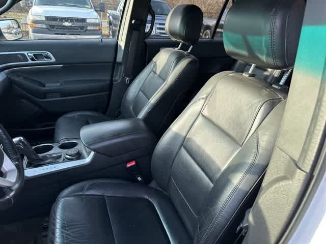 Thumbnail: 2013 Ford Explorer - 3