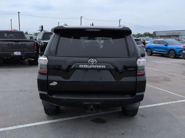 Thumbnail: 2015 Toyota 4Runner - 7