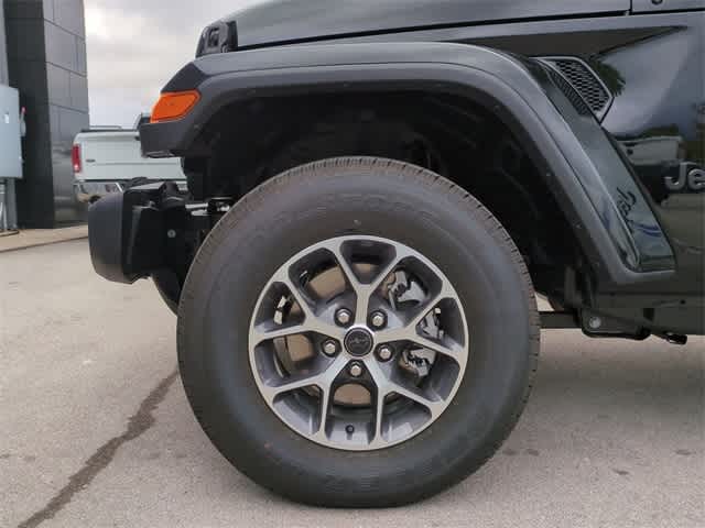 Thumbnail: 2025 Jeep Gladiator - 13