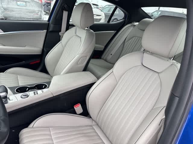 Thumbnail: 2023 Genesis G70 - 4