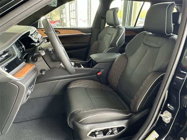 Thumbnail: 2023 Jeep Grand Cherokee - 34