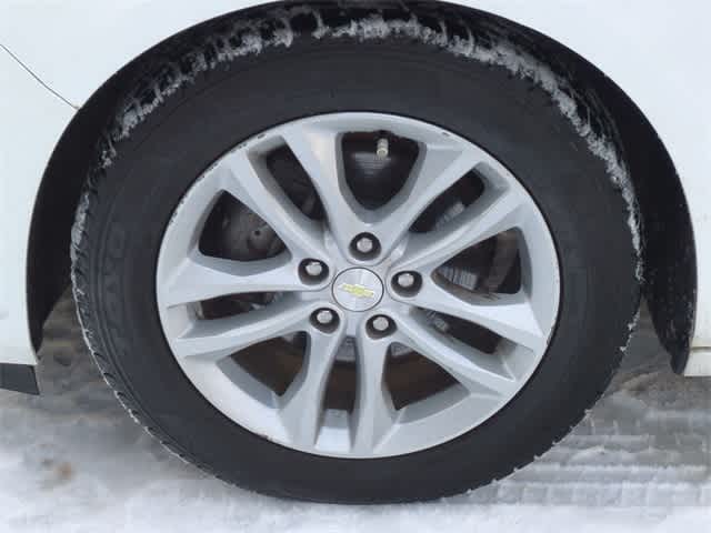 Thumbnail: 2017 Chevrolet Malibu - 14