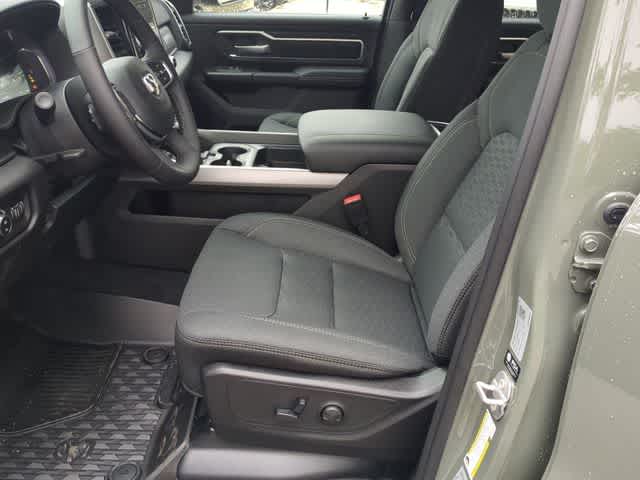 Thumbnail: 2026 RAM 1500 - 17