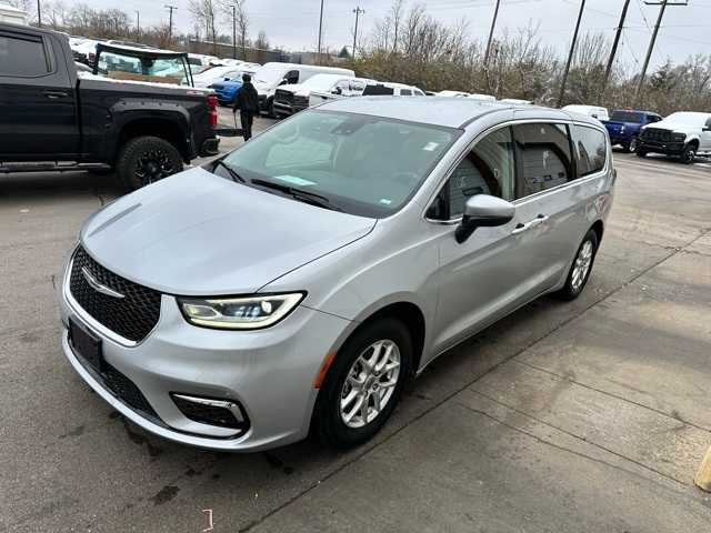 Thumbnail: 2023 Chrysler Pacifica - 16