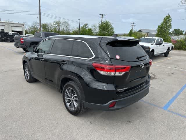 Thumbnail: 2018 Toyota Highlander - 17