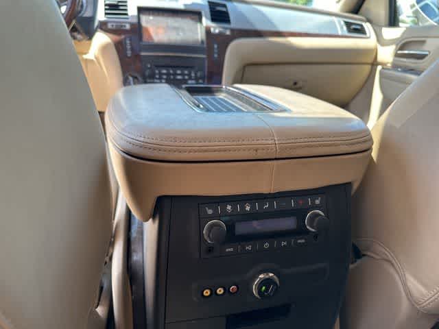 Thumbnail: 2013 Cadillac Escalade - 13