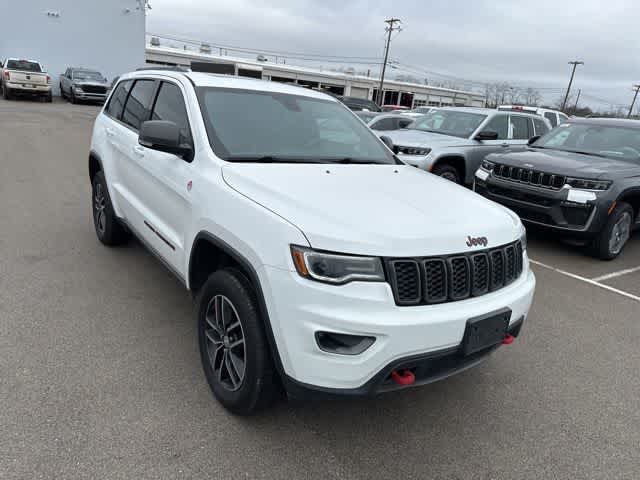 Thumbnail: 2018 Jeep Grand Cherokee - 25