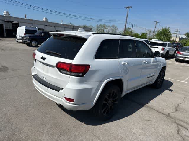 Thumbnail: 2018 Jeep Grand Cherokee - 19