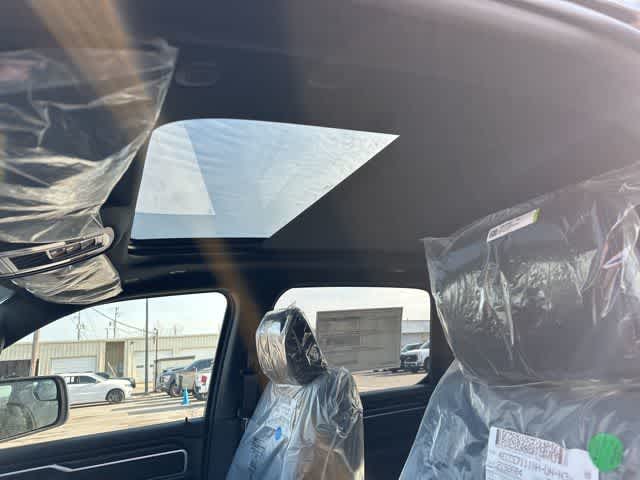 Thumbnail: 2026 RAM 1500 - 5