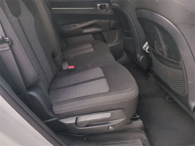 Thumbnail: 2023 Kia Sorento - 19