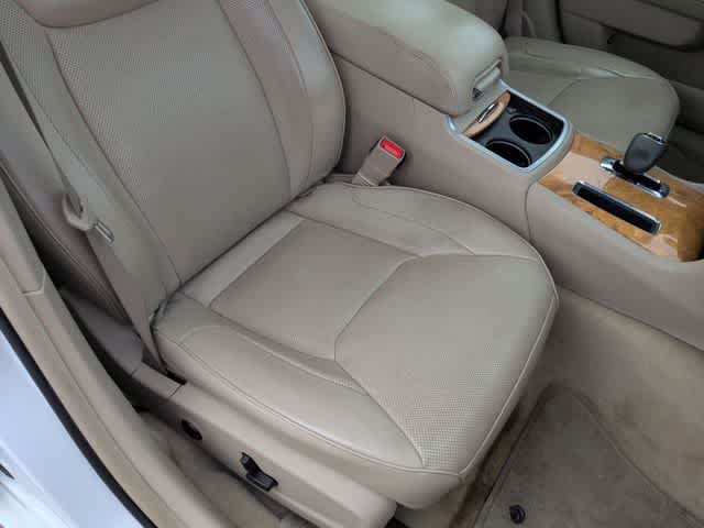 Thumbnail: 2013 Chrysler 300 - 22