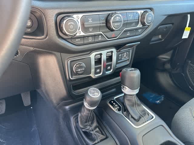 Thumbnail: 2026 Jeep Wrangler - 5