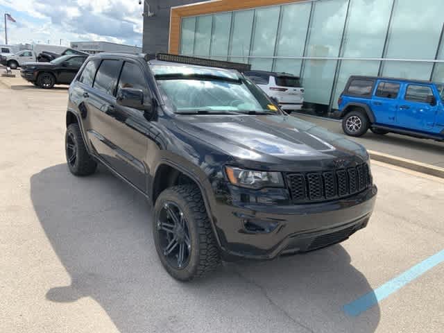 Thumbnail: 2018 Jeep Grand Cherokee - 25