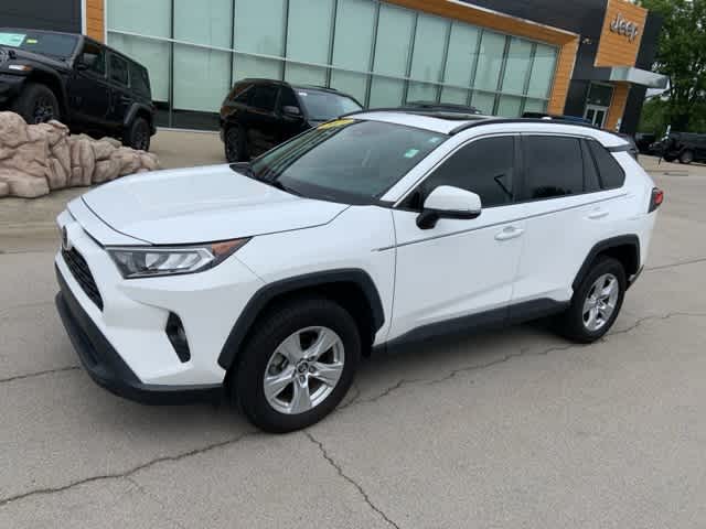 Thumbnail: 2019 Toyota RAV4 - 16