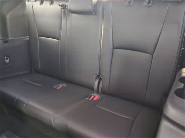 Thumbnail: 2020 Toyota Highlander - 39