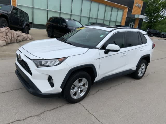 Thumbnail: 2019 Toyota RAV4 - 15