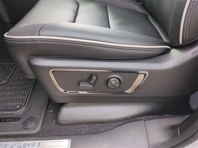 Thumbnail: 2026 RAM 1500 - 18