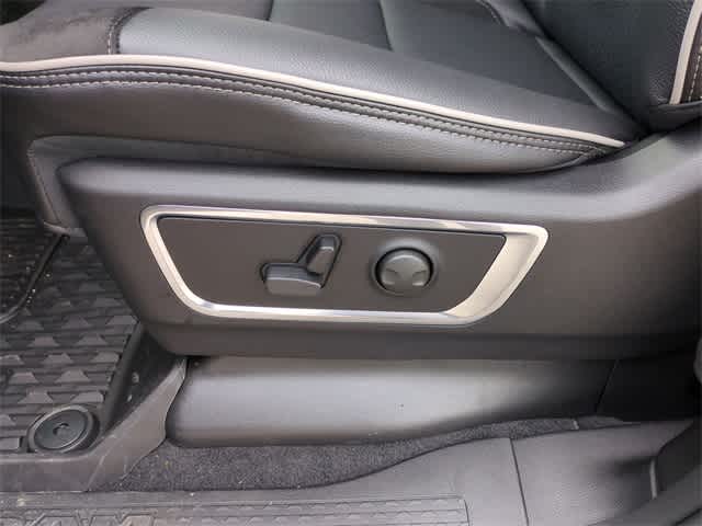 Thumbnail: 2026 RAM 1500 - 18