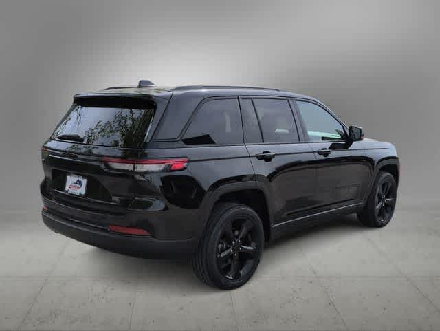 Thumbnail: 2023 Jeep Grand Cherokee - 8