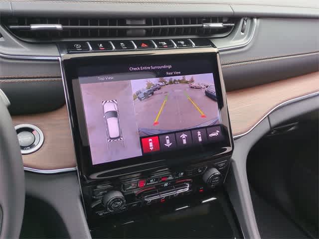 Thumbnail: 2025 Jeep Grand Cherokee - 31