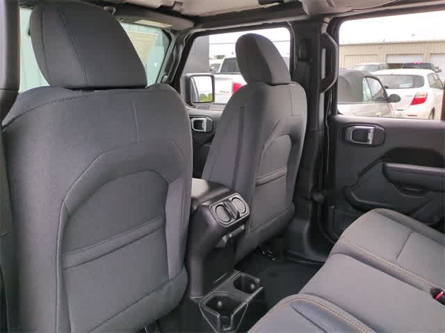 Thumbnail: 2025 Jeep Gladiator - 18