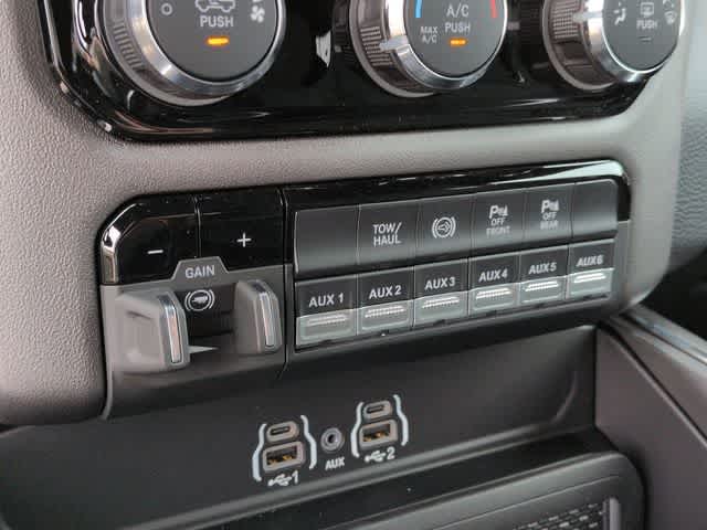 Thumbnail: 2026 RAM 3500 - 39