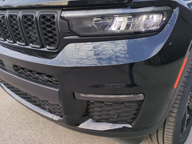 Thumbnail: 2025 Jeep Grand Cherokee L - 11
