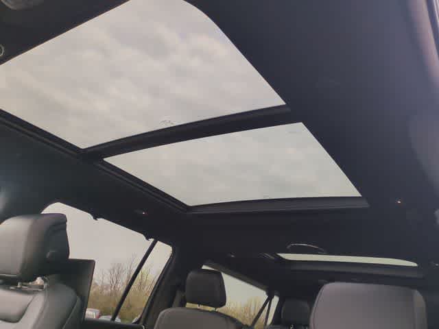 Thumbnail: 2026 Jeep Grand Wagoneer L - 20