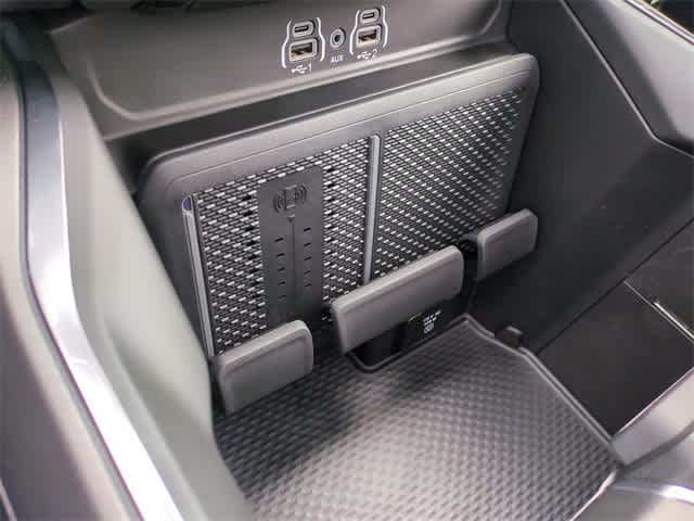 Thumbnail: 2026 RAM 1500 - 32