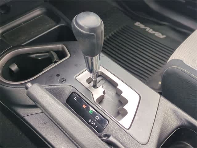 Thumbnail: 2017 Toyota RAV4 - 32