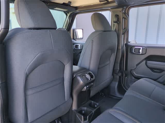 Thumbnail: 2025 Jeep Gladiator - 18