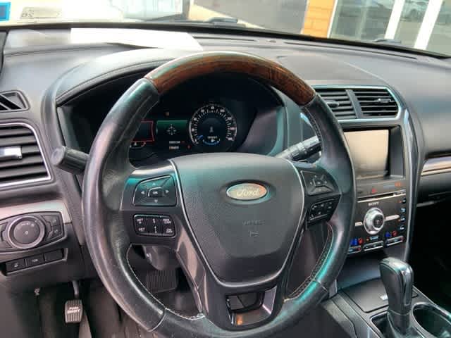 Thumbnail: 2016 Ford Explorer - 7