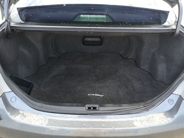 Thumbnail: 2011 Toyota Camry - 33