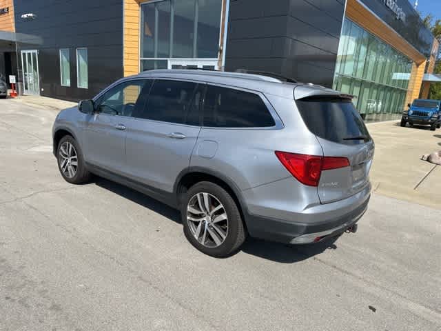 Thumbnail: 2017 Honda Pilot - 18