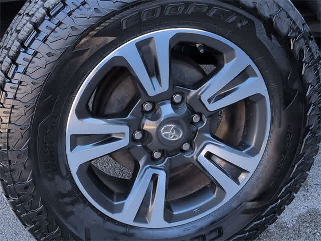 Thumbnail: 2019 Toyota Tacoma - 14