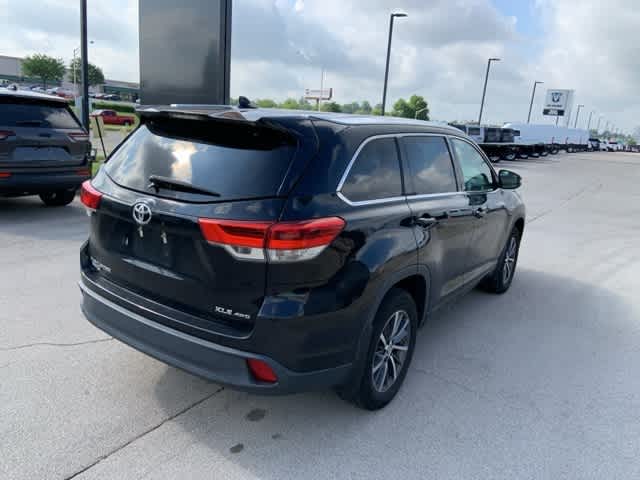 Thumbnail: 2018 Toyota Highlander - 24