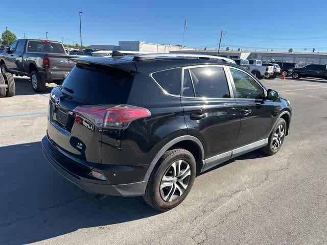 Thumbnail: 2016 Toyota RAV4 - 16