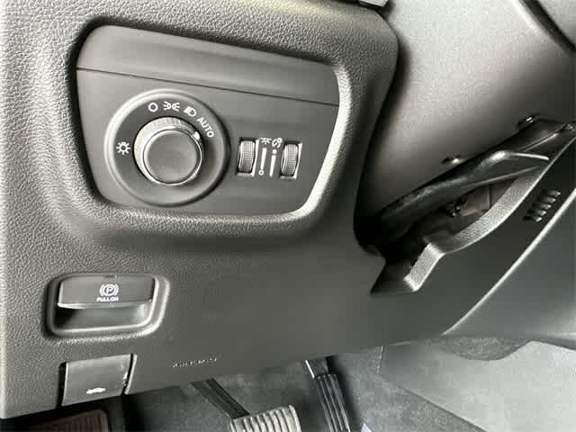 Thumbnail: 2023 Jeep Grand Cherokee L - 29