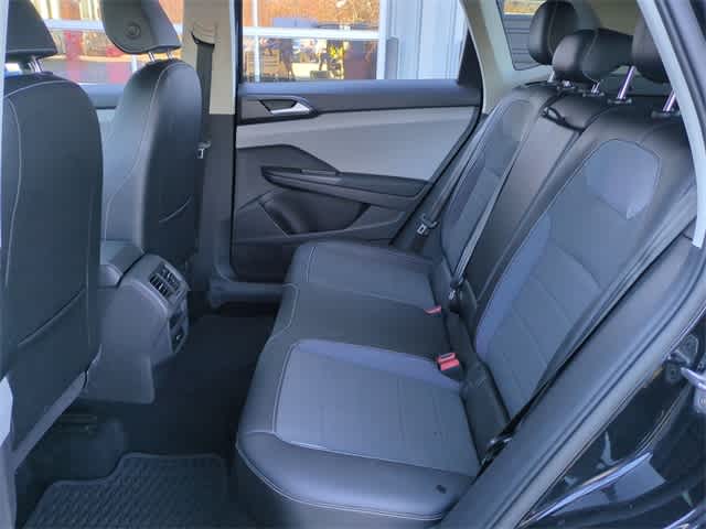 Thumbnail: 2022 Volkswagen Taos - 20