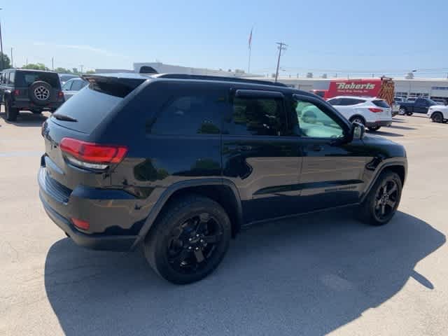 Thumbnail: 2018 Jeep Grand Cherokee - 28
