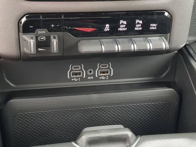 Thumbnail: 2026 RAM 1500 - 31