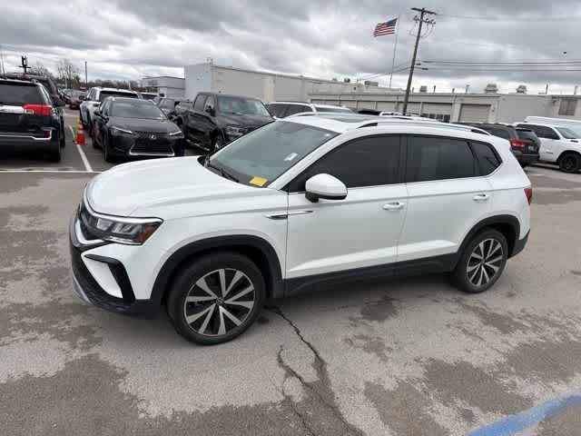 Thumbnail: 2022 Volkswagen Taos - 14