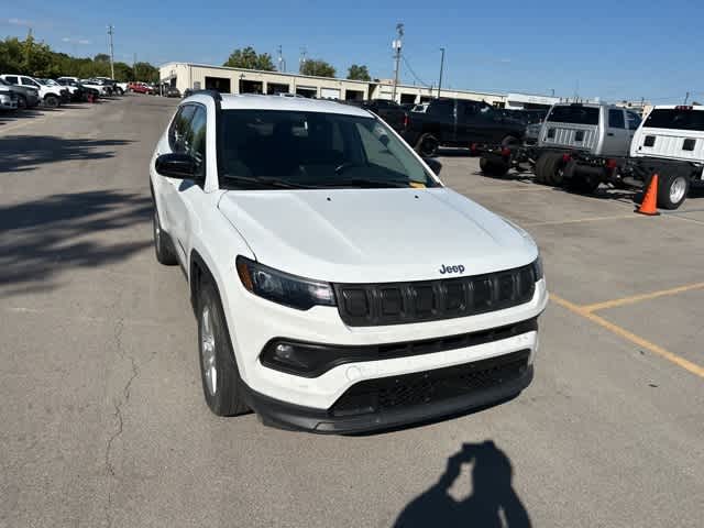 Thumbnail: 2022 Jeep Compass - 26