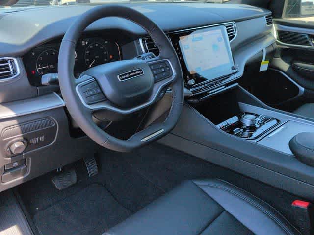 Thumbnail: 2026 Jeep Grand Wagoneer - 10